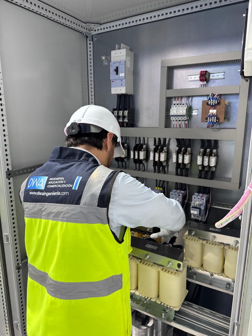 Tableros Eléctricos y puesta en marcha de sistemas de control